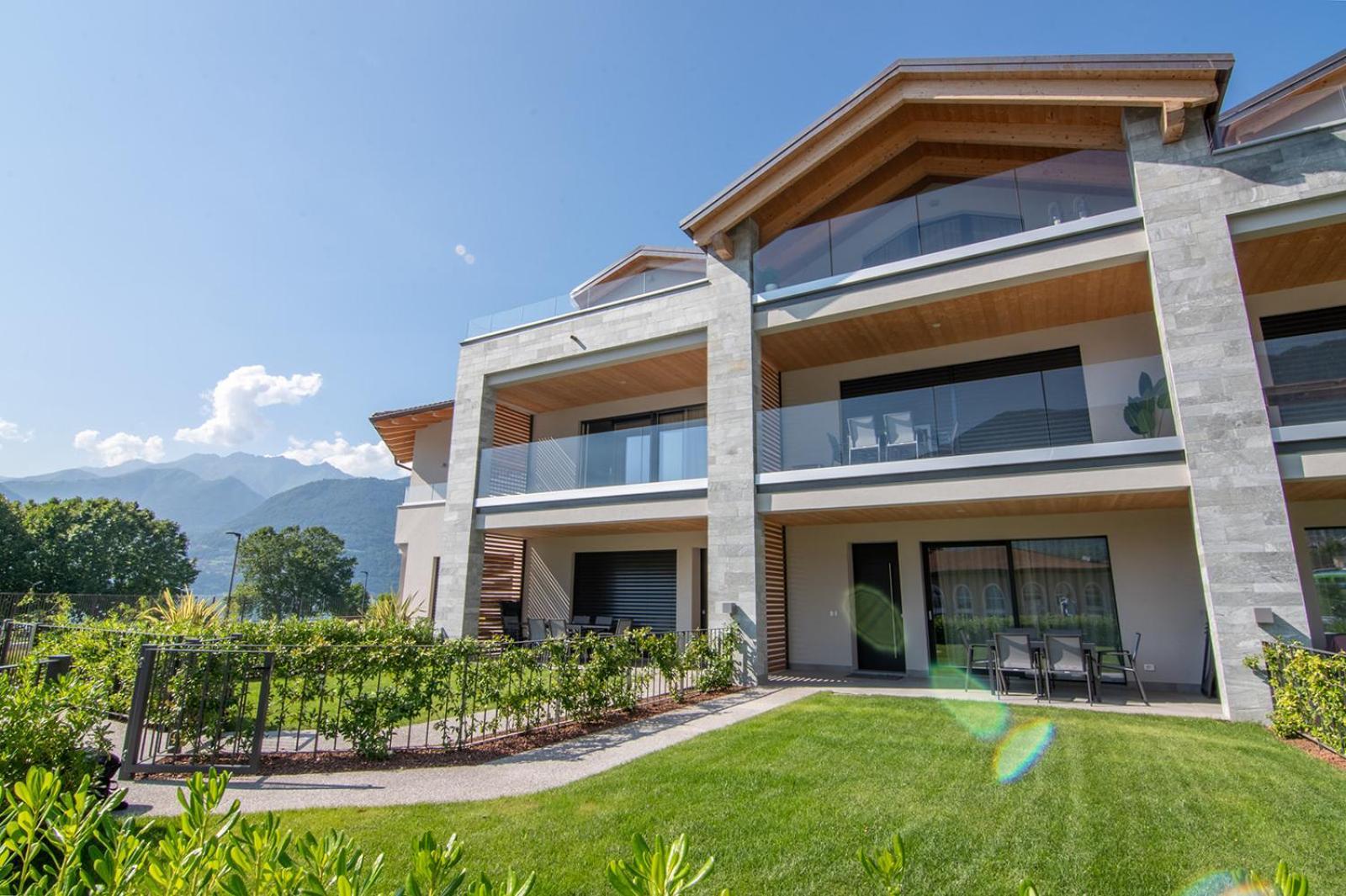 Lago Dorato Luxury Apartments & Villa - Lake Como View Colico Eksteriør billede